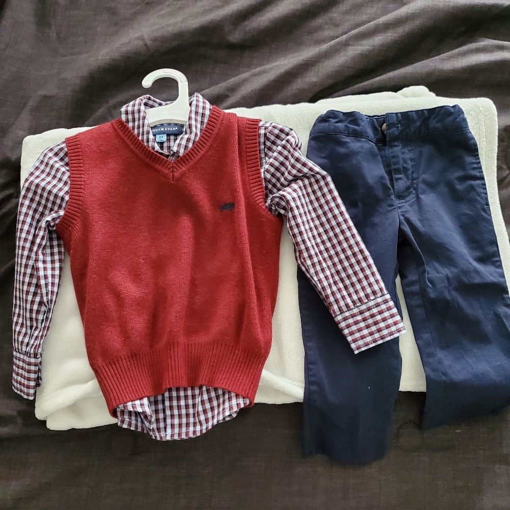 Toddler's clothes